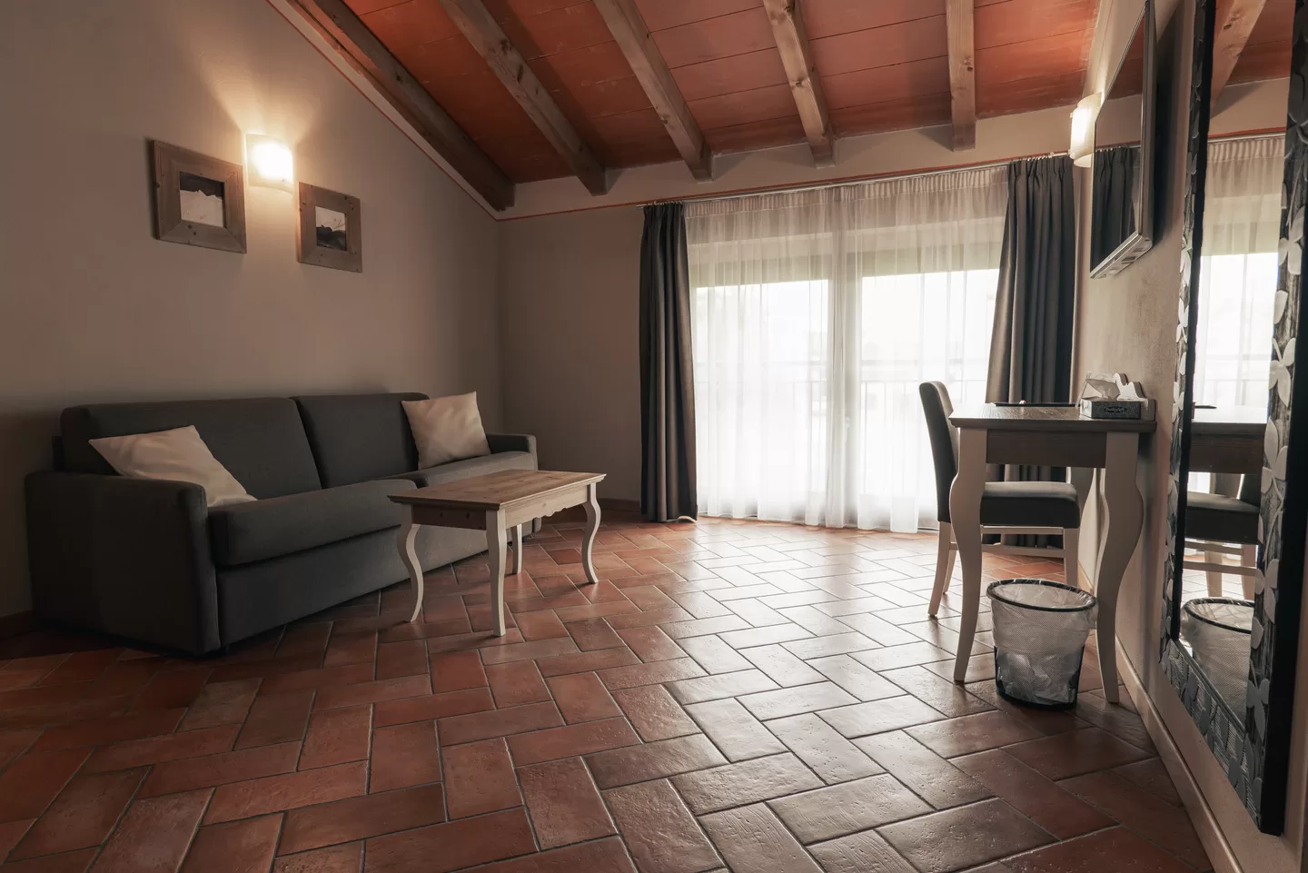 Mini Appartamenti, Hotel Cascina Sesmones a Lodi e provincia di Milano