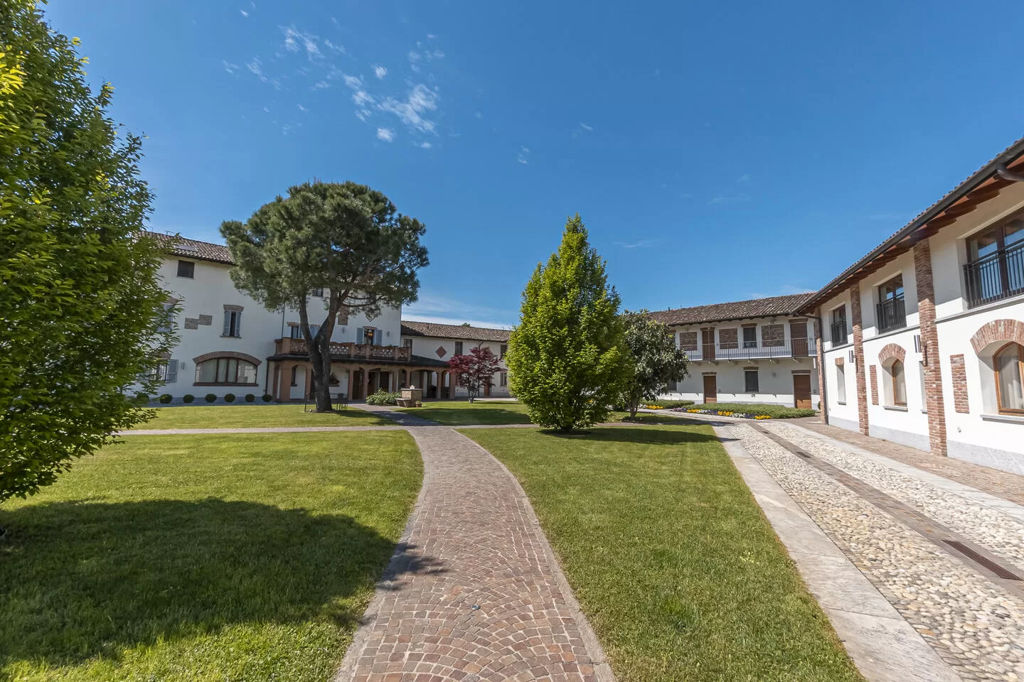 Hotel Cascina Sesmones a Lodi e provincia di Milano